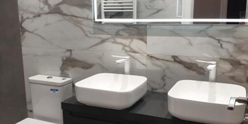 Mueble y sanitario de baño reformado